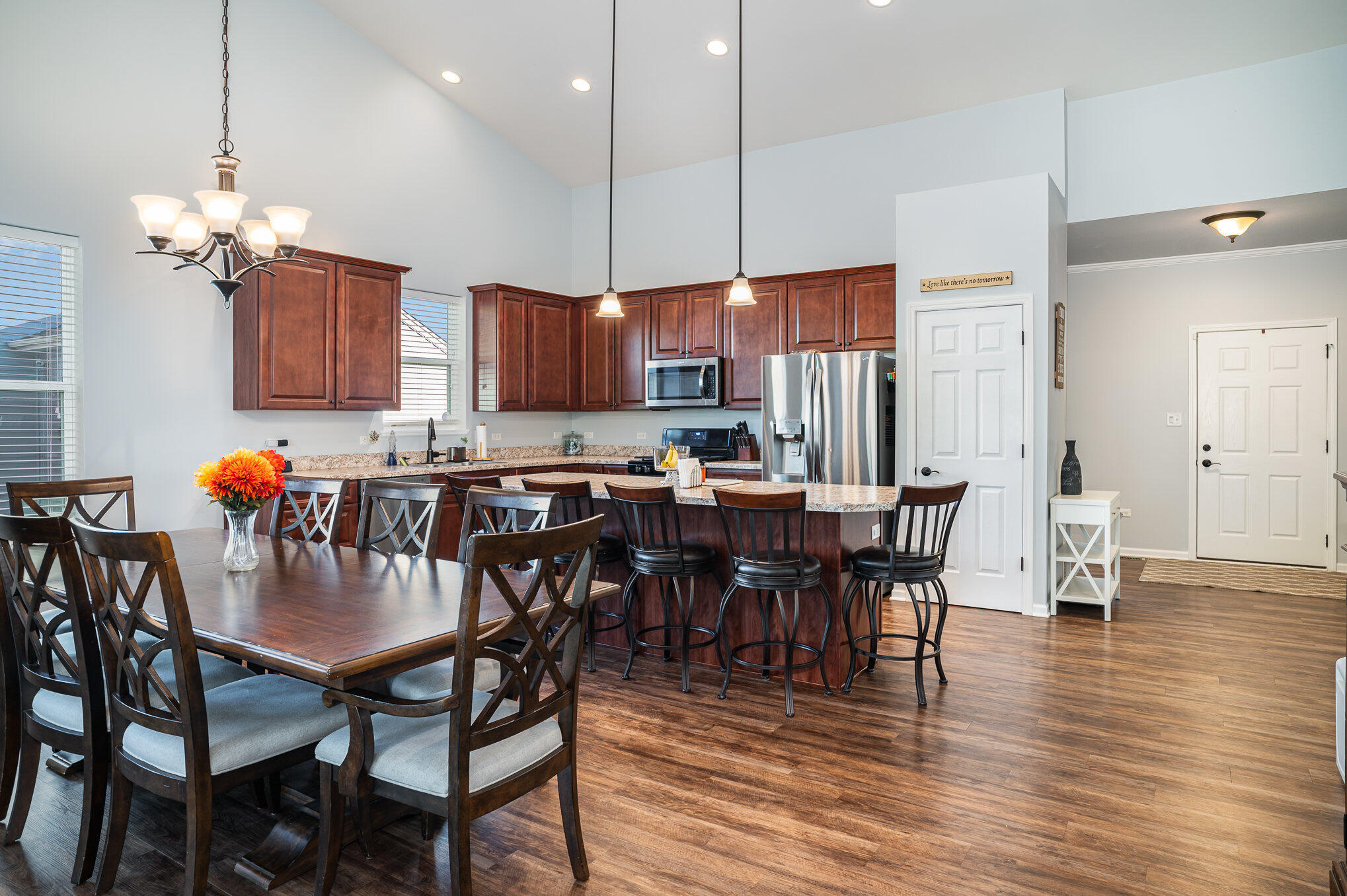 Crown Point, Indiana 46307, United States, 5 Bedrooms Bedrooms, ,3 BathroomsBathrooms,Residential,Pending,37447