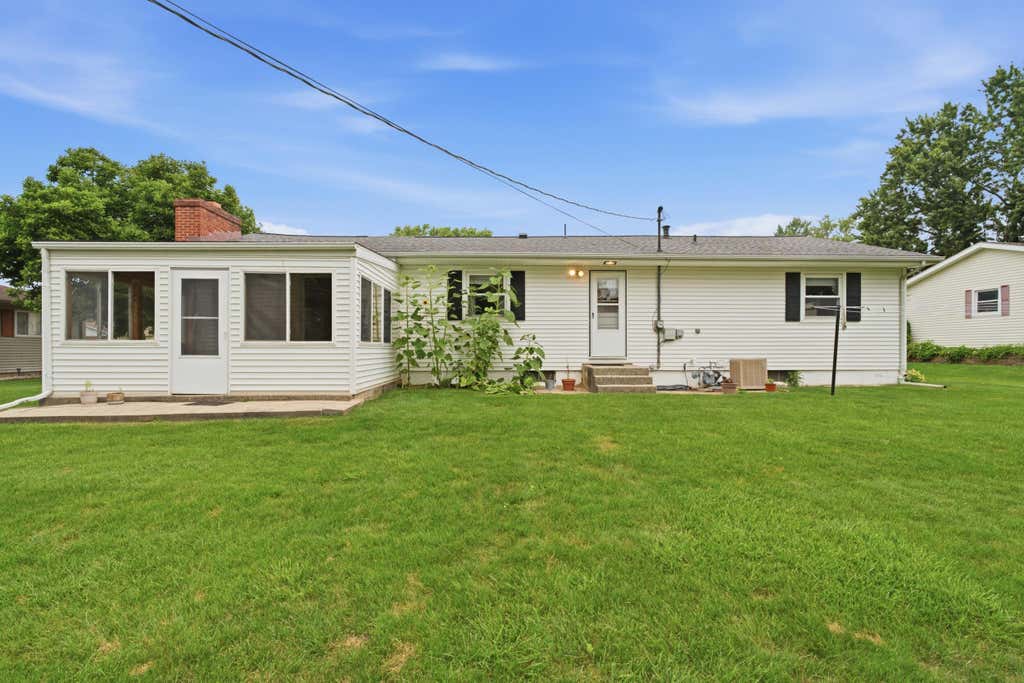 Photo of 653 Lorraine Drive, Valparaiso, IN 46385 (MLS # 843293)