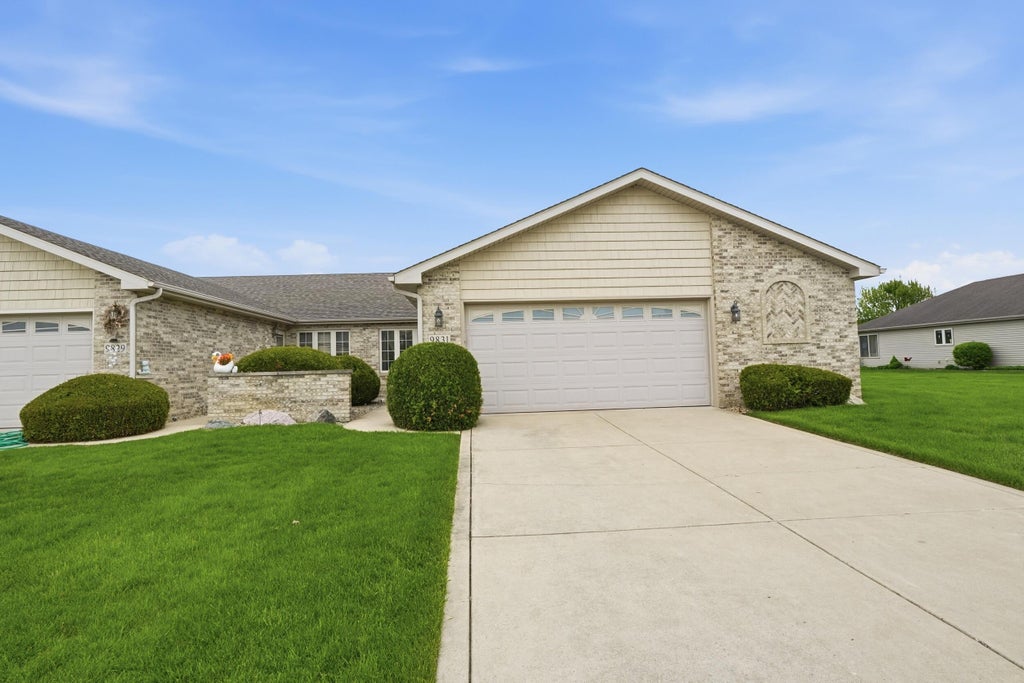 Photo of 9831 Hart Street, Saint John, IN 46373 (MLS # 846228)