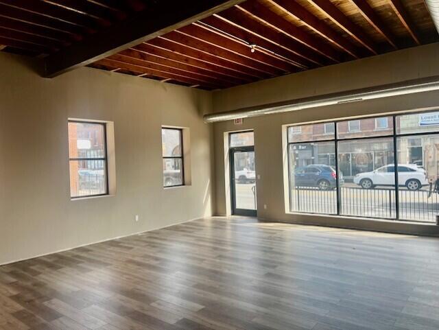 Lowell, Indiana 46356, United States, ,Residential,Active,70621