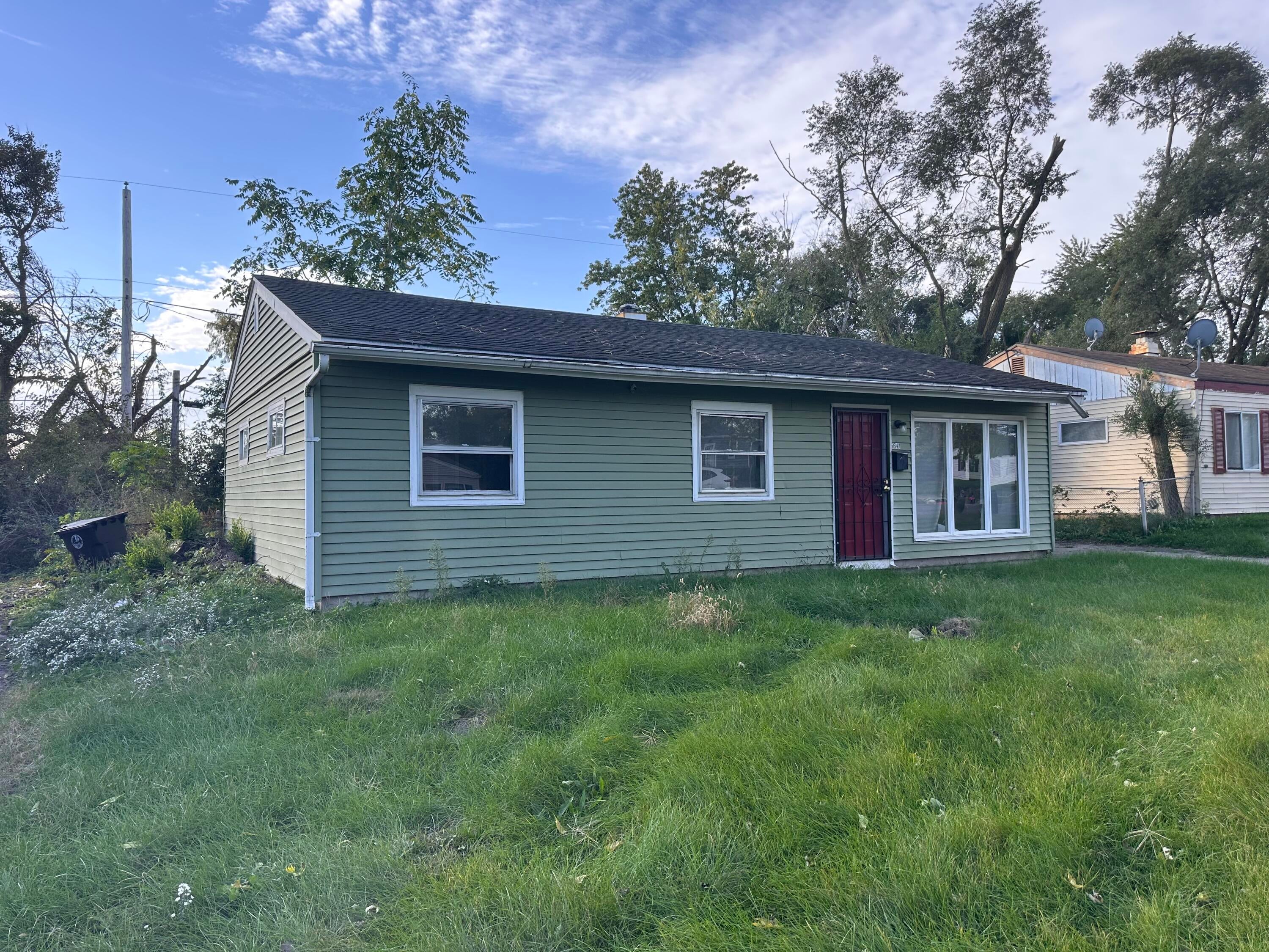 5641 E 13th Place