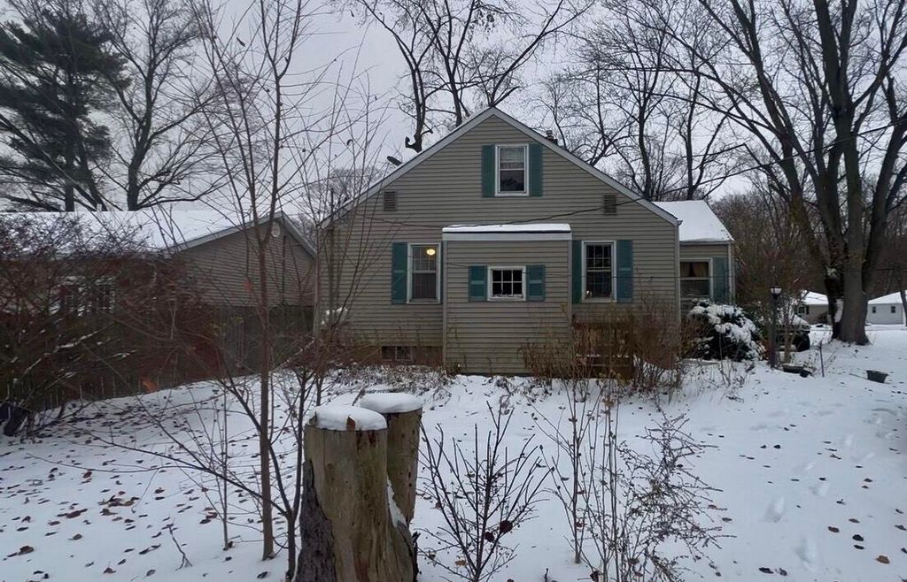 Photo of 1524 Lincoln Street, Hobart, IN 46342 (MLS # 831363)