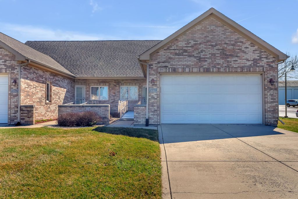 Photo of 10779 Spyglass Court, Crown Point, IN 46307 (MLS # 835976)