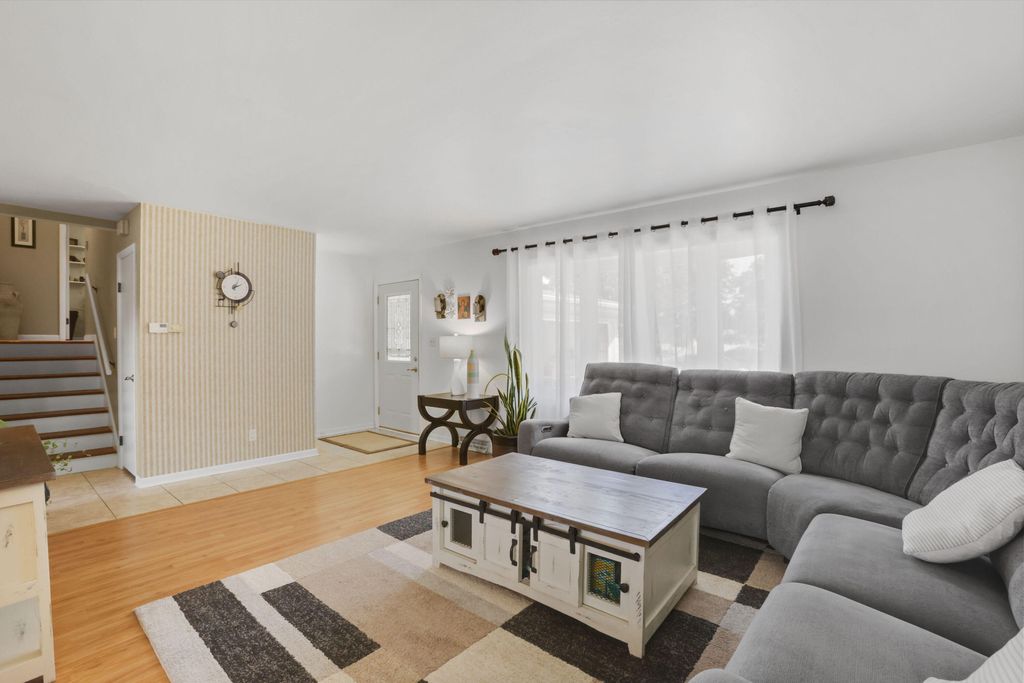 Photo of 8612 Jefferson Avenue, Munster, IN 46321 (MLS # 838577)