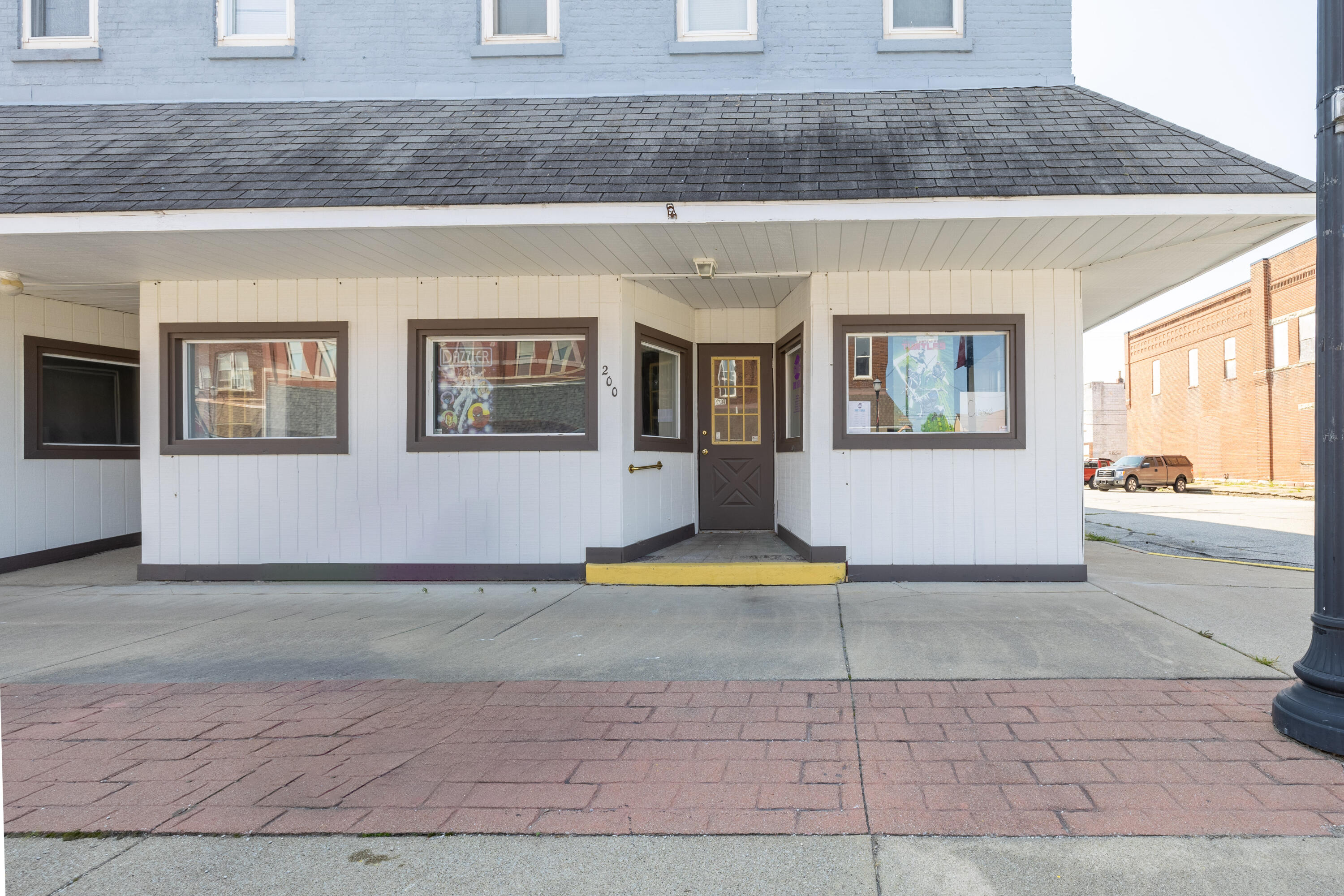 202 E 5th Street