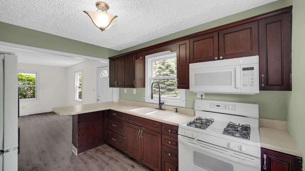 Photo of 7806 Marshall Street, Merrillville, IN 46410 (MLS # 841777)
