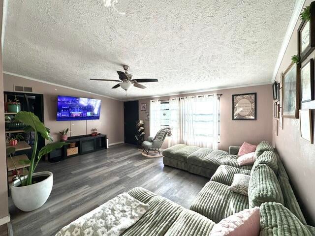 Photo of 1120 N Falvey Street, Winamac, IN 46996 (MLS # 846448)