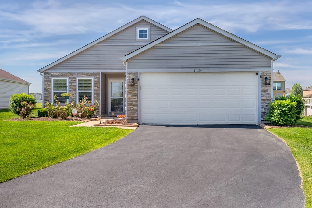 Photo of 13603 W 105th Place, Dyer, IN 46311 (MLS # 840792)