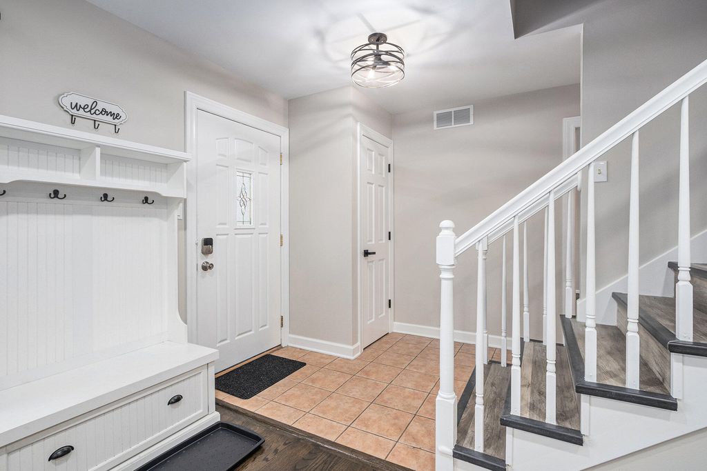 Photo of 7404 W 86th Avenue, Crown Point, IN 46307 (MLS # 831777)