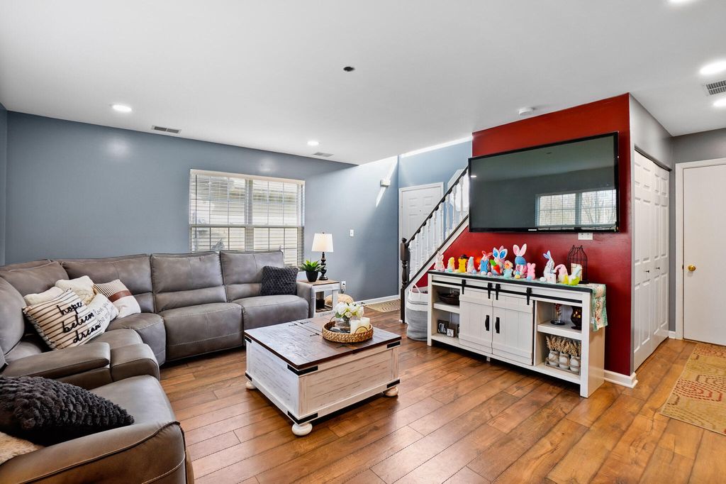 Photo of 6924 Swan Lane, Schererville, IN 46375 (MLS # 832011)