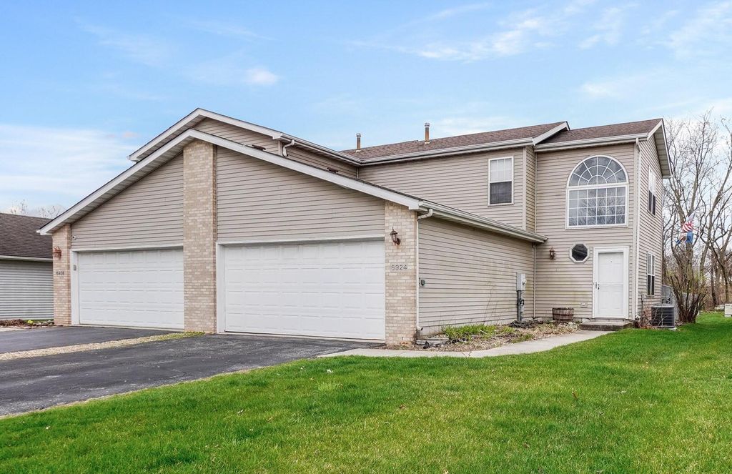 Photo of 6924 Swan Lane, Schererville, IN 46375 (MLS # 832011)