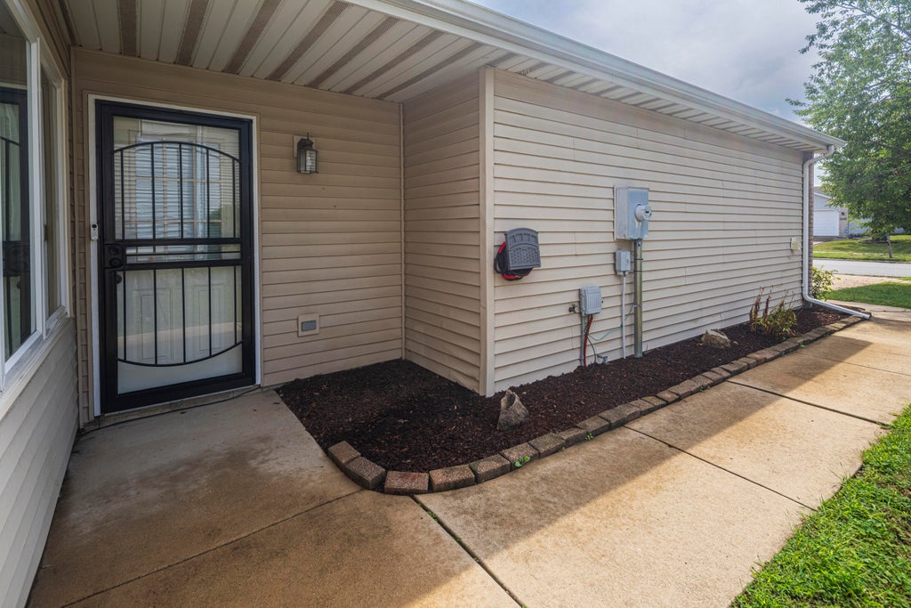 Photo of 1750 Beech Drive, Crown Point, IN 46307 (MLS # 845534)
