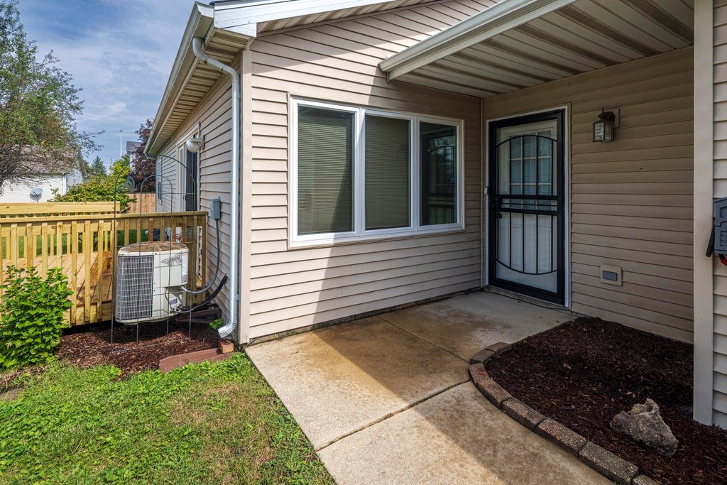 Photo of 1750 Beech Drive, Crown Point, IN 46307 (MLS # 845534)