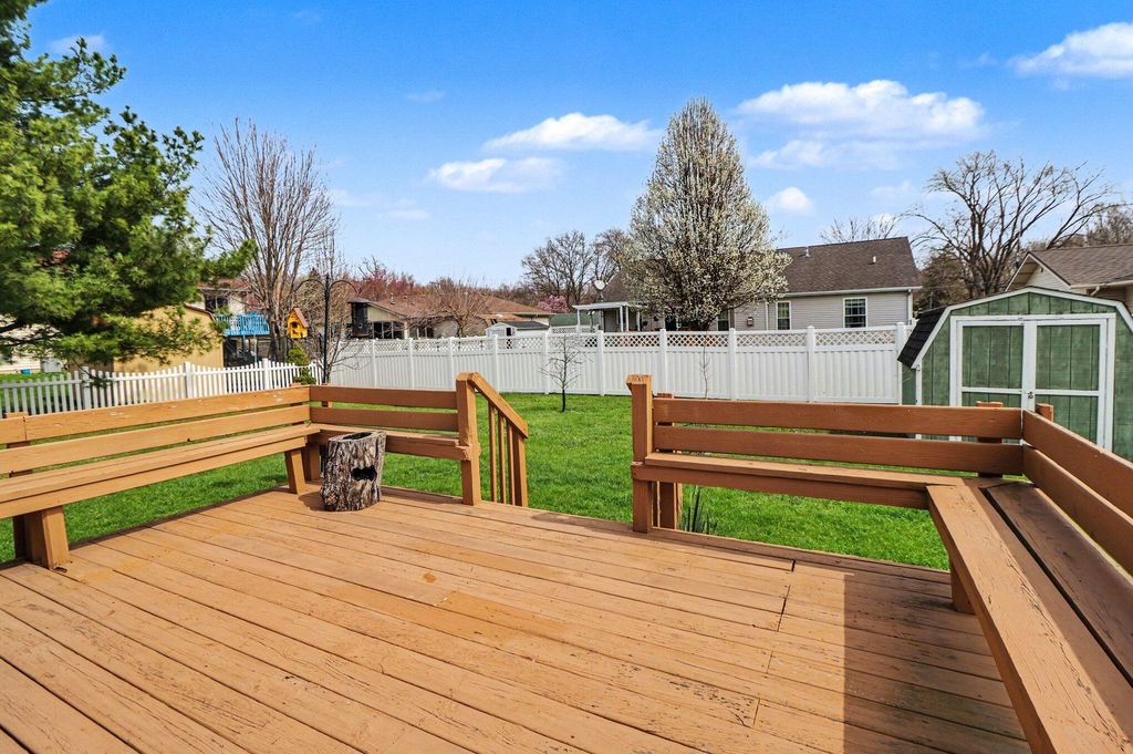 Photo of 702 Admiral Drive, Chesterton, IN 46304 (MLS # 836569)