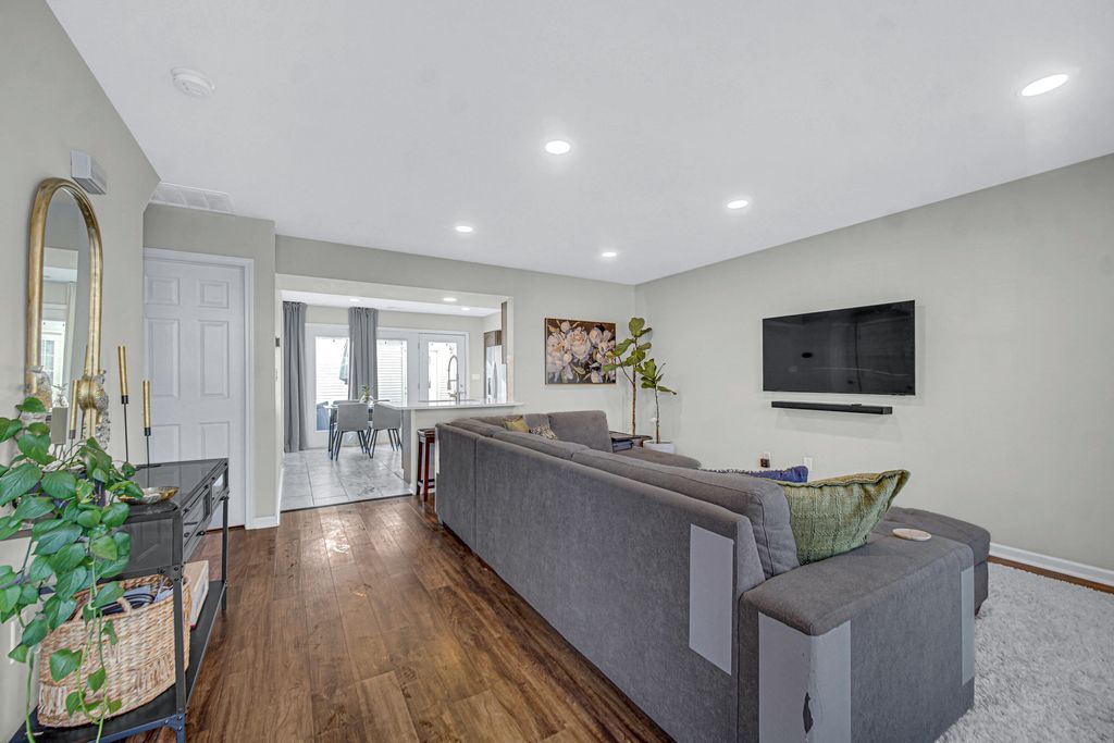 Photo of 1825 Dogwood Court, Crown Point, IN 46307 (MLS # 833589)