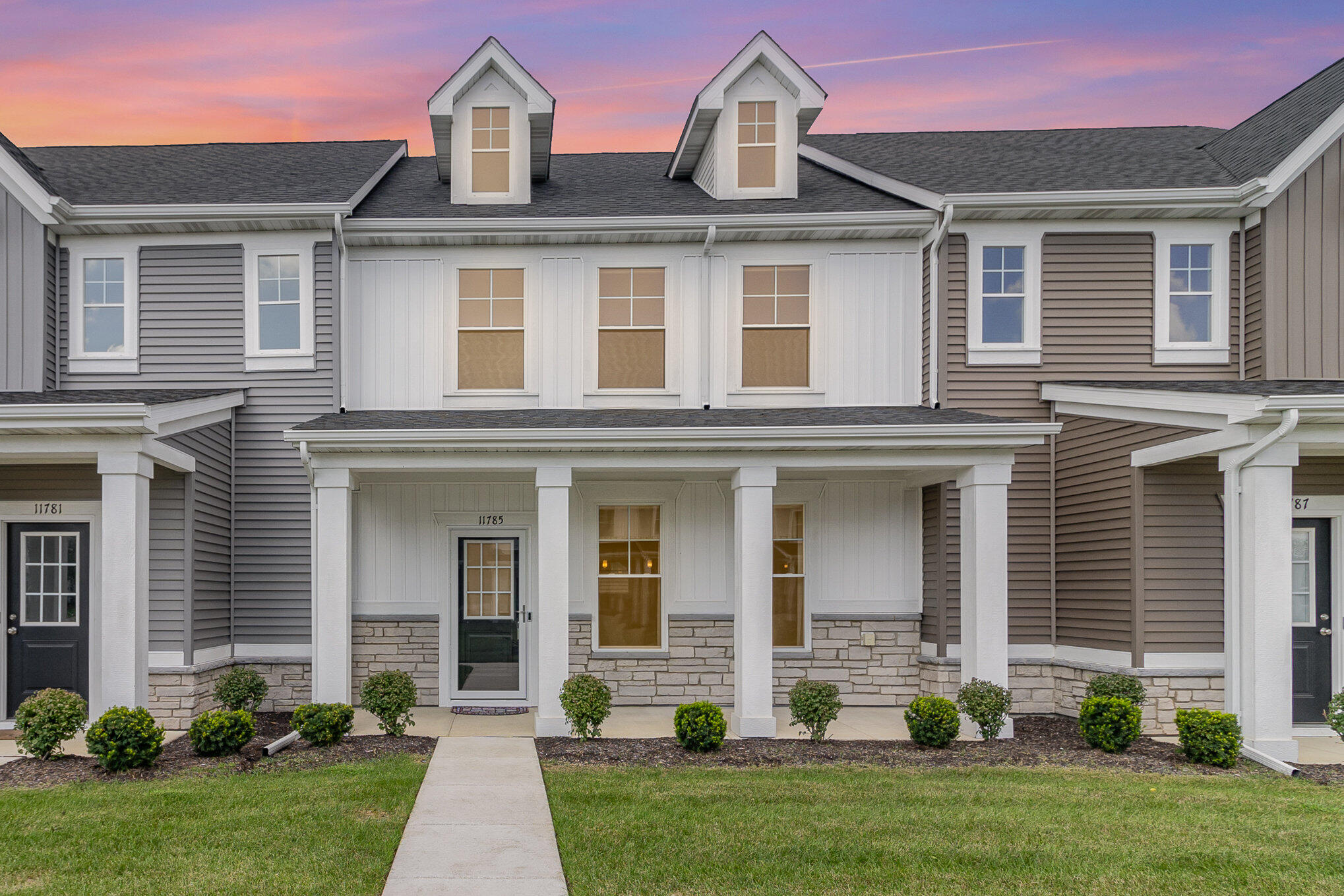 View Crown Point, IN 46307 townhome