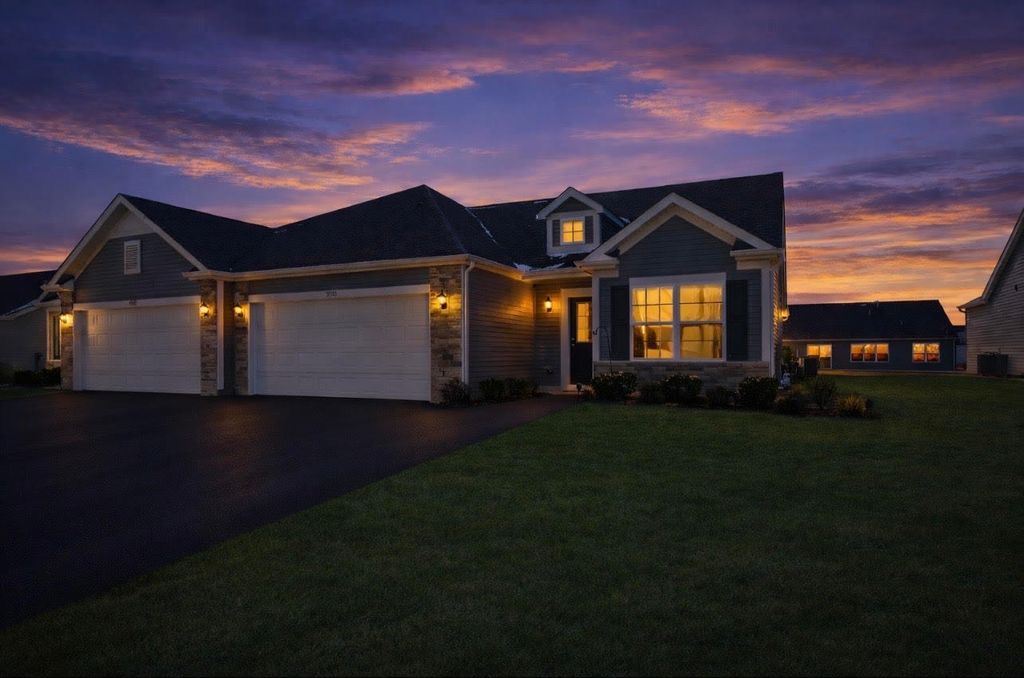 Photo of 15535 W 101st Lane, Dyer, IN 46311 (MLS # 833418)