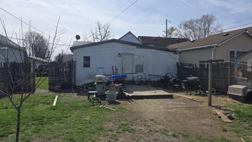 Photo of 307 W Parkway Drive, Cambridge City, IN 47327 (MLS # 835762)