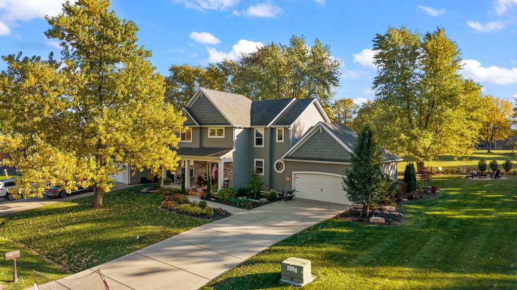 Photo of 4149 Oakmont Court, Crown Point, IN 46307 (MLS # 830015)