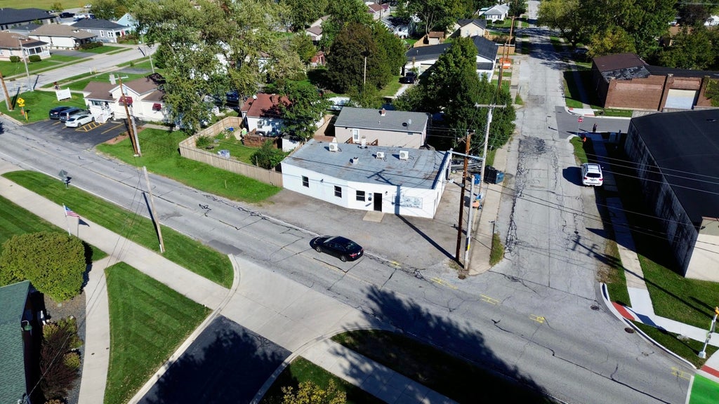 Photo of 800 Merrillville Road, Crown Point, IN 46307 (MLS # 846737)