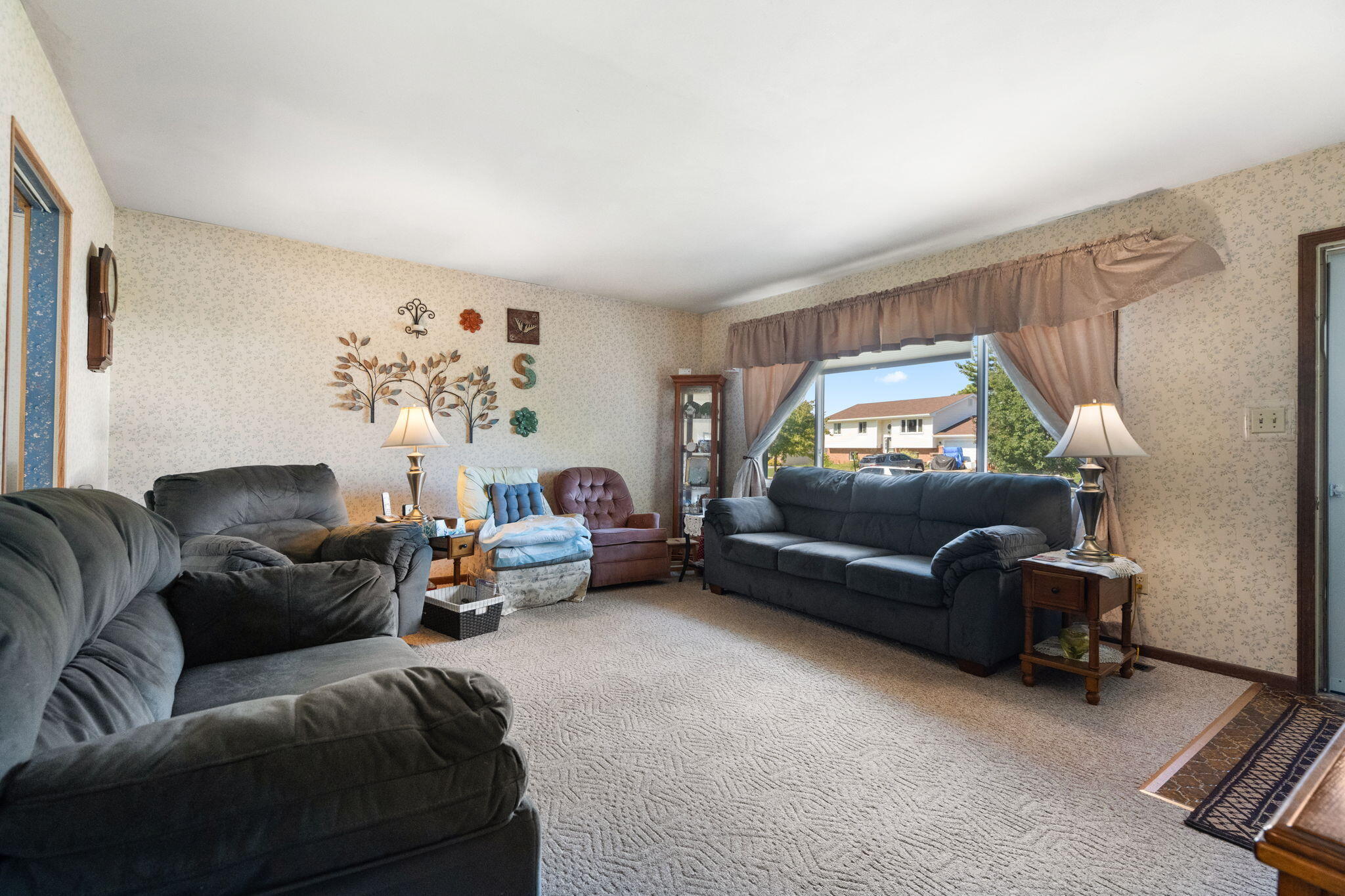 423 Stratford Lane
