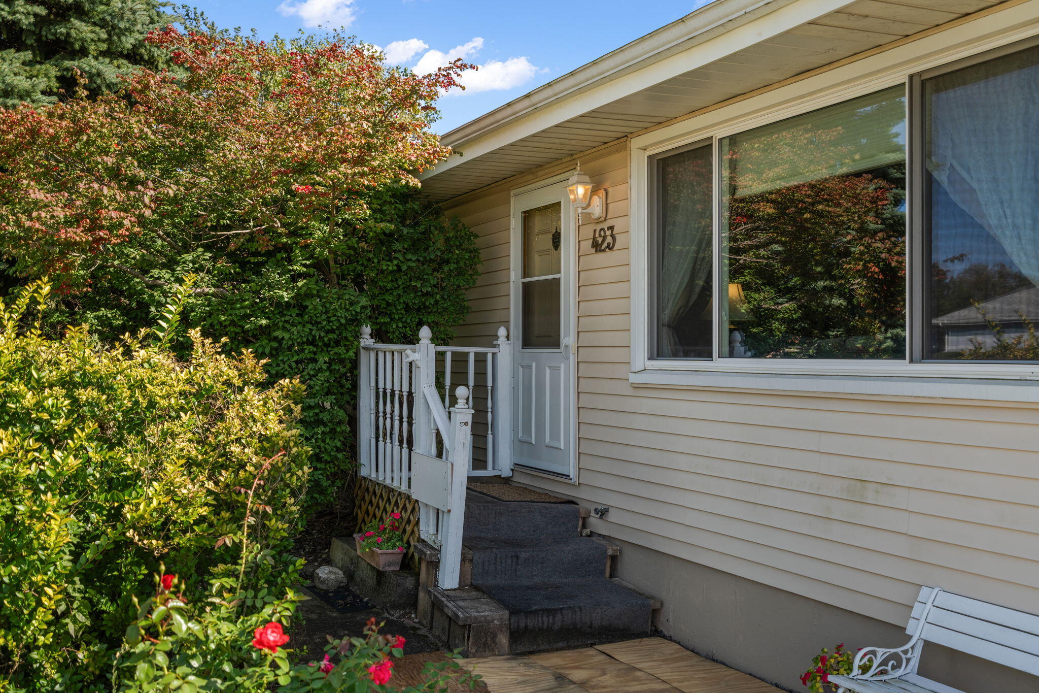 423 Stratford Lane