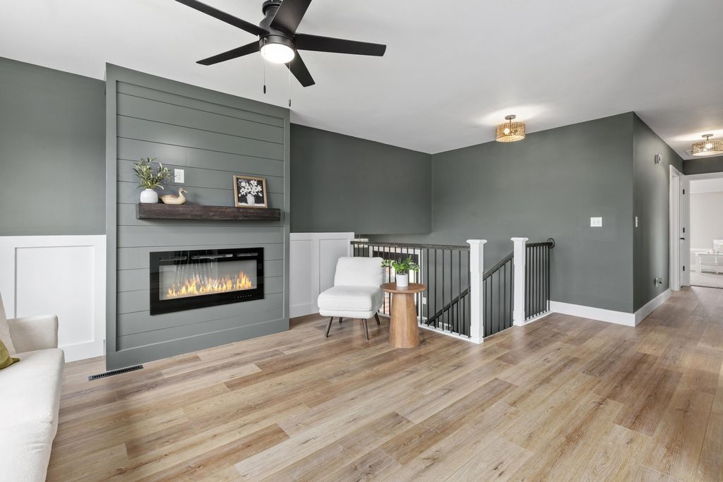 Photo of 263 W 550 N, Valparaiso, IN 46385 (MLS # 837287)