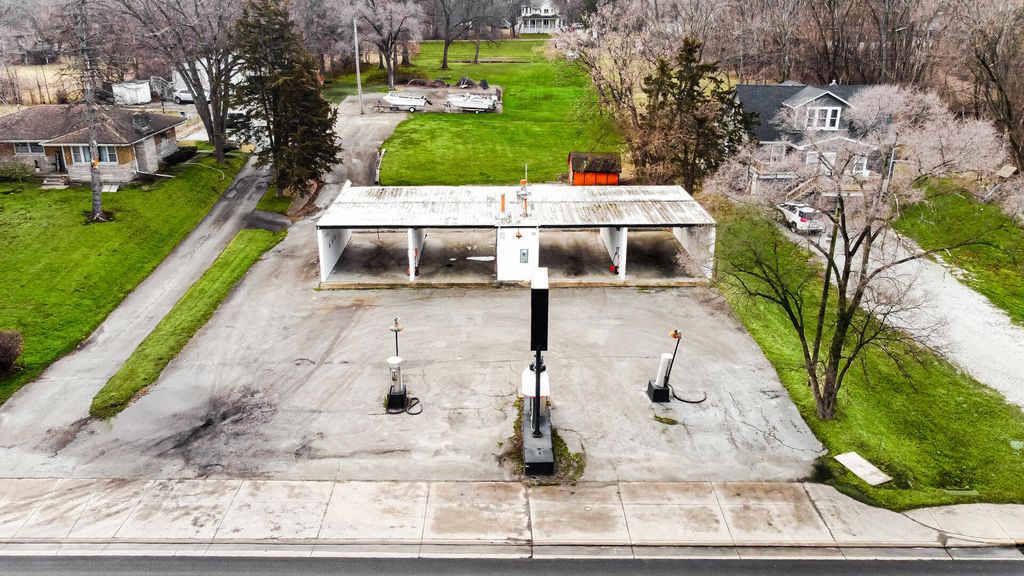 Photo of 2711 W 37th Avenue, Hobart, IN 46342 (MLS # 837399)