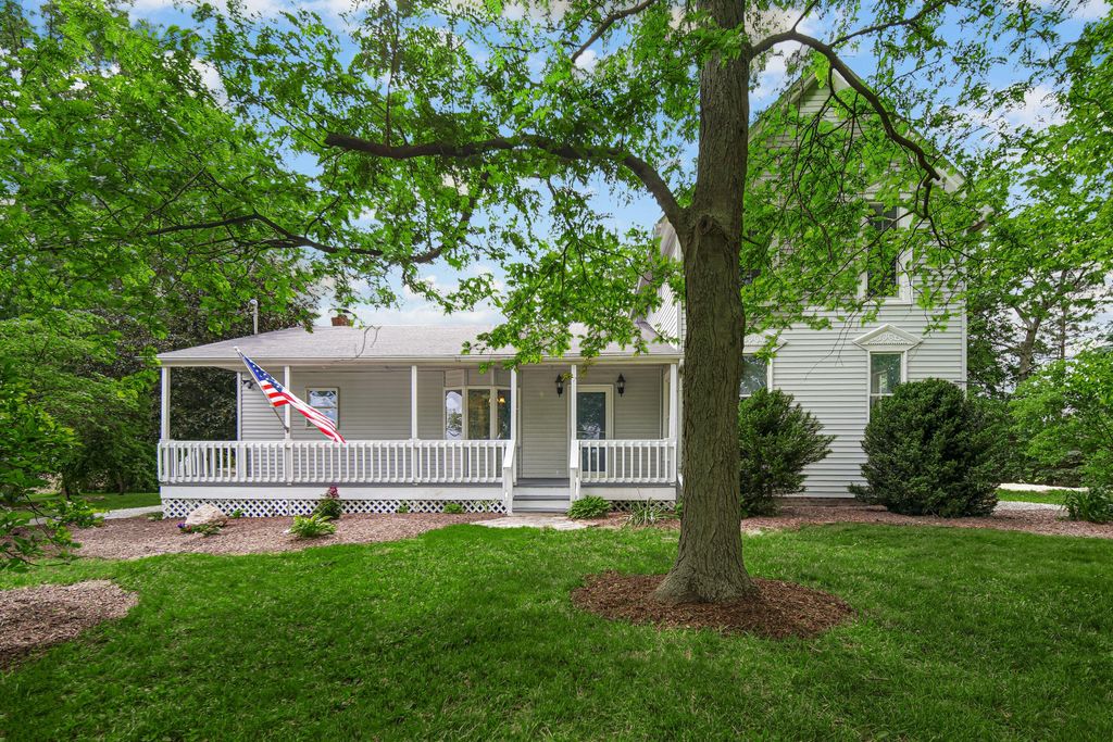 Photo of 476 S State Road 2, Hebron, IN 46341 (MLS # 839750)