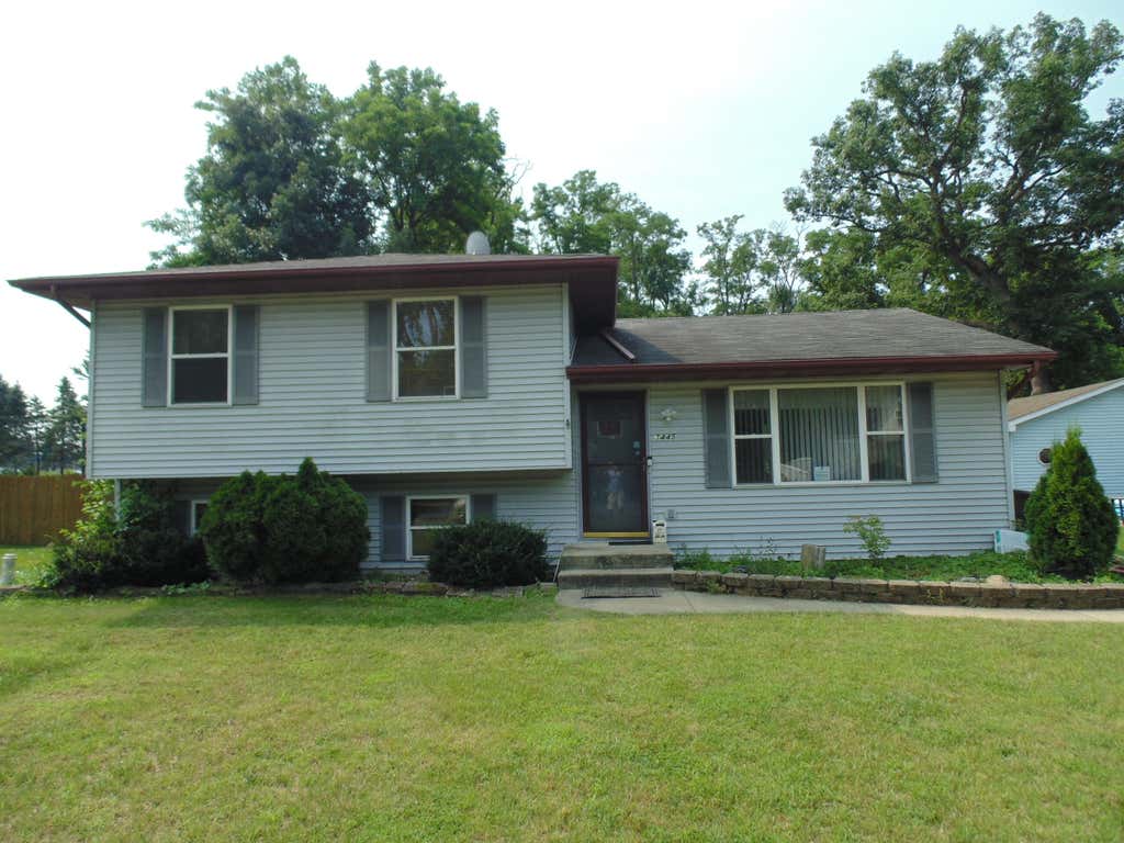 Photo of 3445 Parkside Avenue, Lake Station, IN 46405 (MLS # 842288)