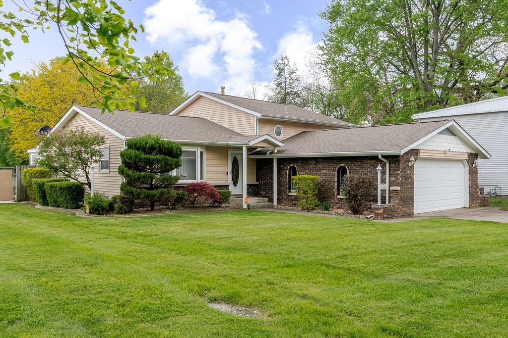 Photo of 5361 Independence Avenue, Portage, IN 46368 (MLS # 838507)