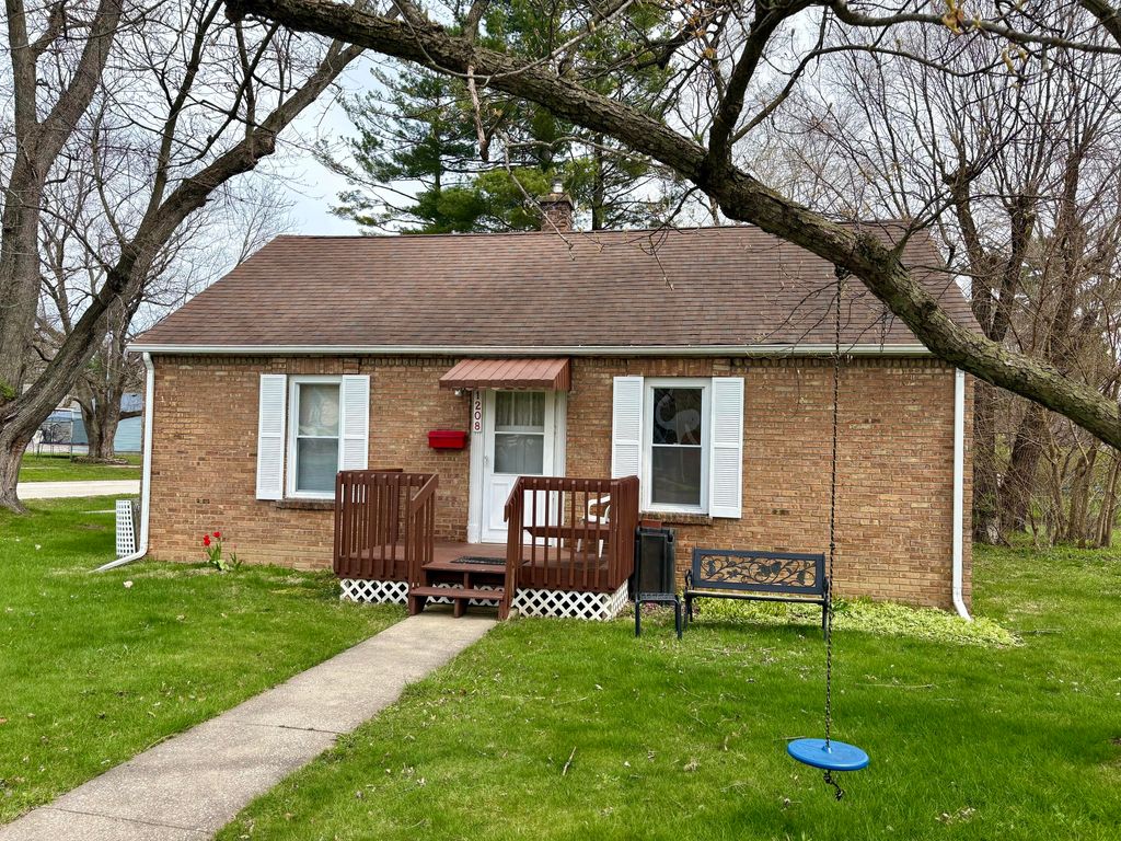 Photo of 1208 Lafayette Street, Valparaiso, IN 46383 (MLS # 838238)