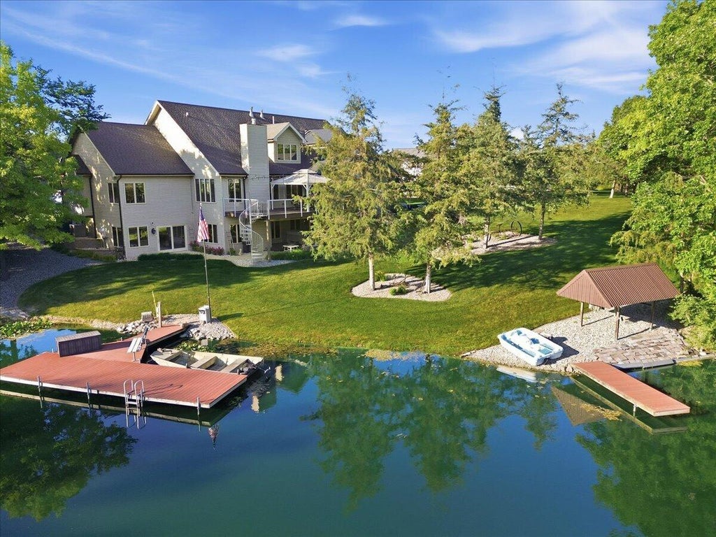 Photo of 4921 W 120th Avenue, Crown Point, IN 46307 (MLS # 840175)
