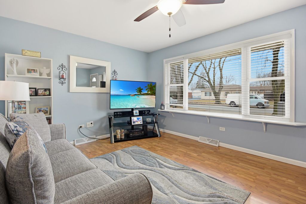 Photo of 8023 Richard Street, Highland, IN 46322 (MLS # 835099)