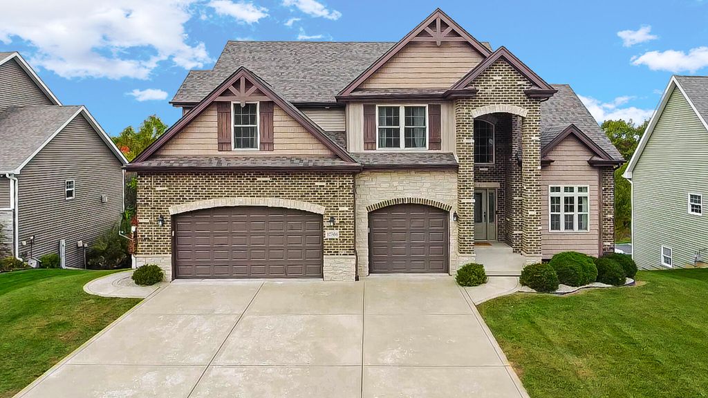 Photo of 12566 Massachusetts Street, Crown Point, IN 46307 (MLS # 829713)