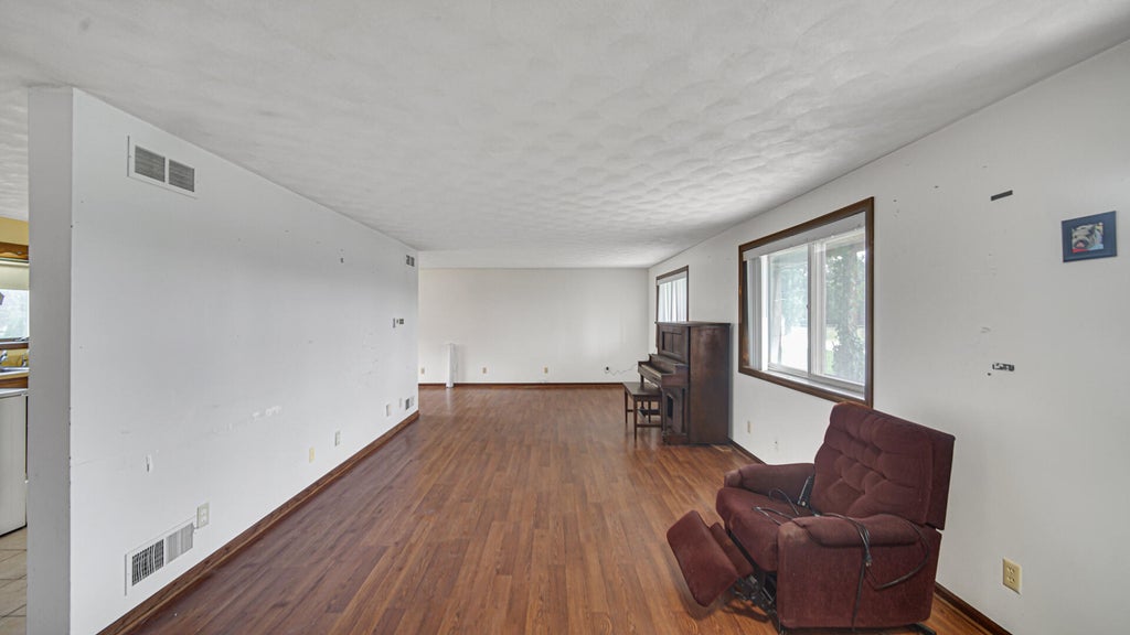 Photo of 18320 Cline Avenue, Lowell, IN 46356 (MLS # 845898)