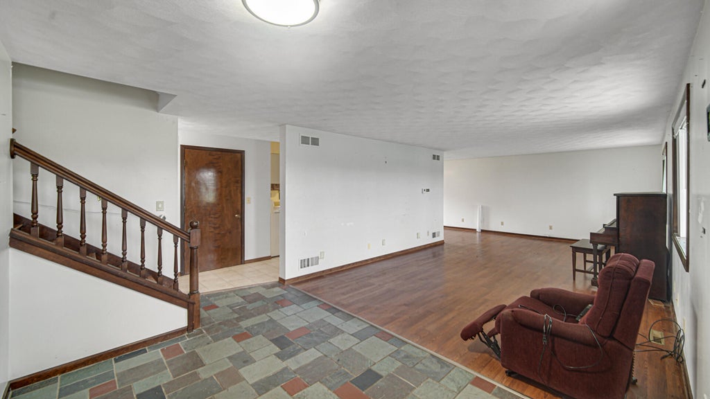Photo of 18320 Cline Avenue, Lowell, IN 46356 (MLS # 845898)