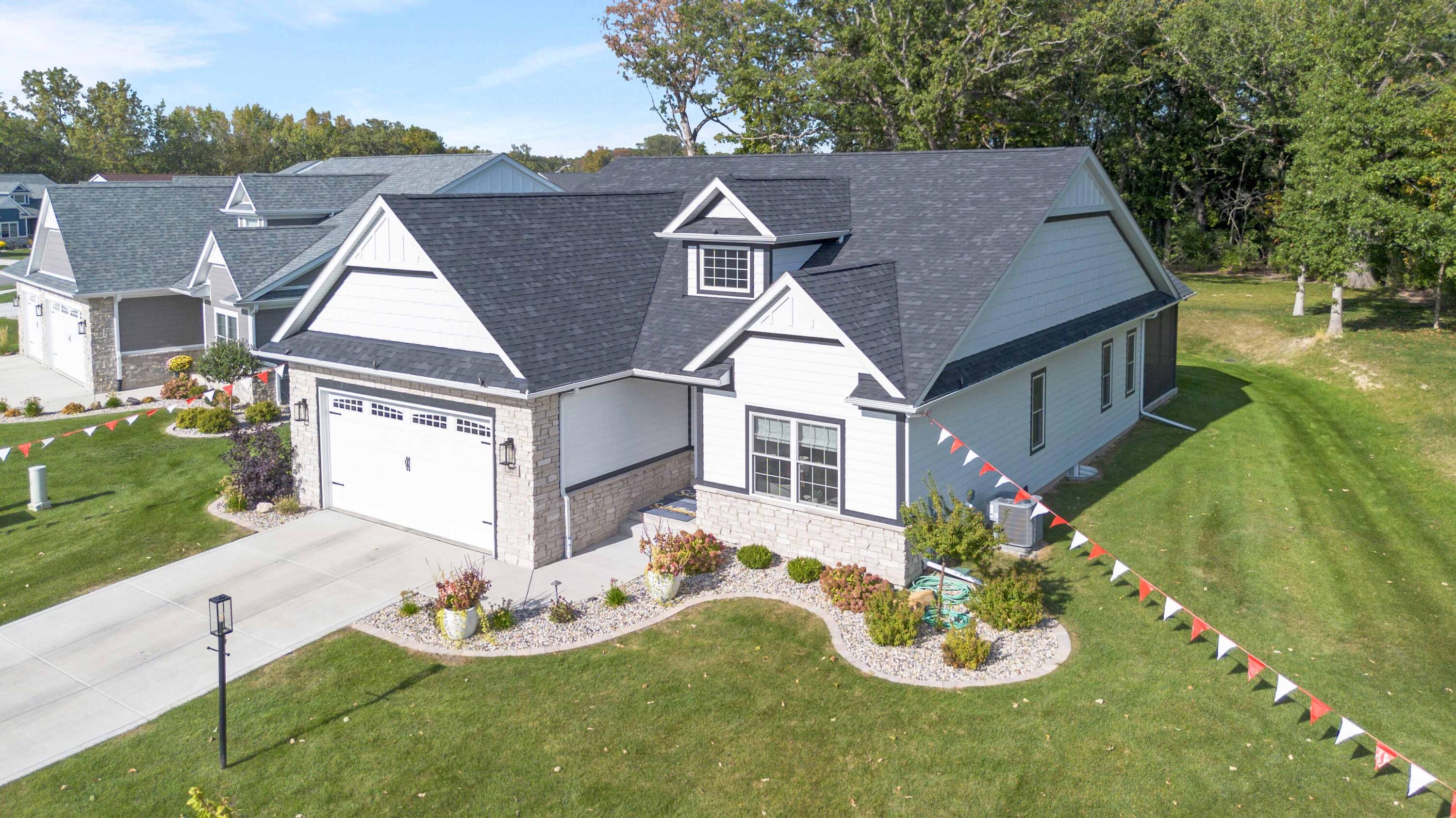 12817 Creekside Drive