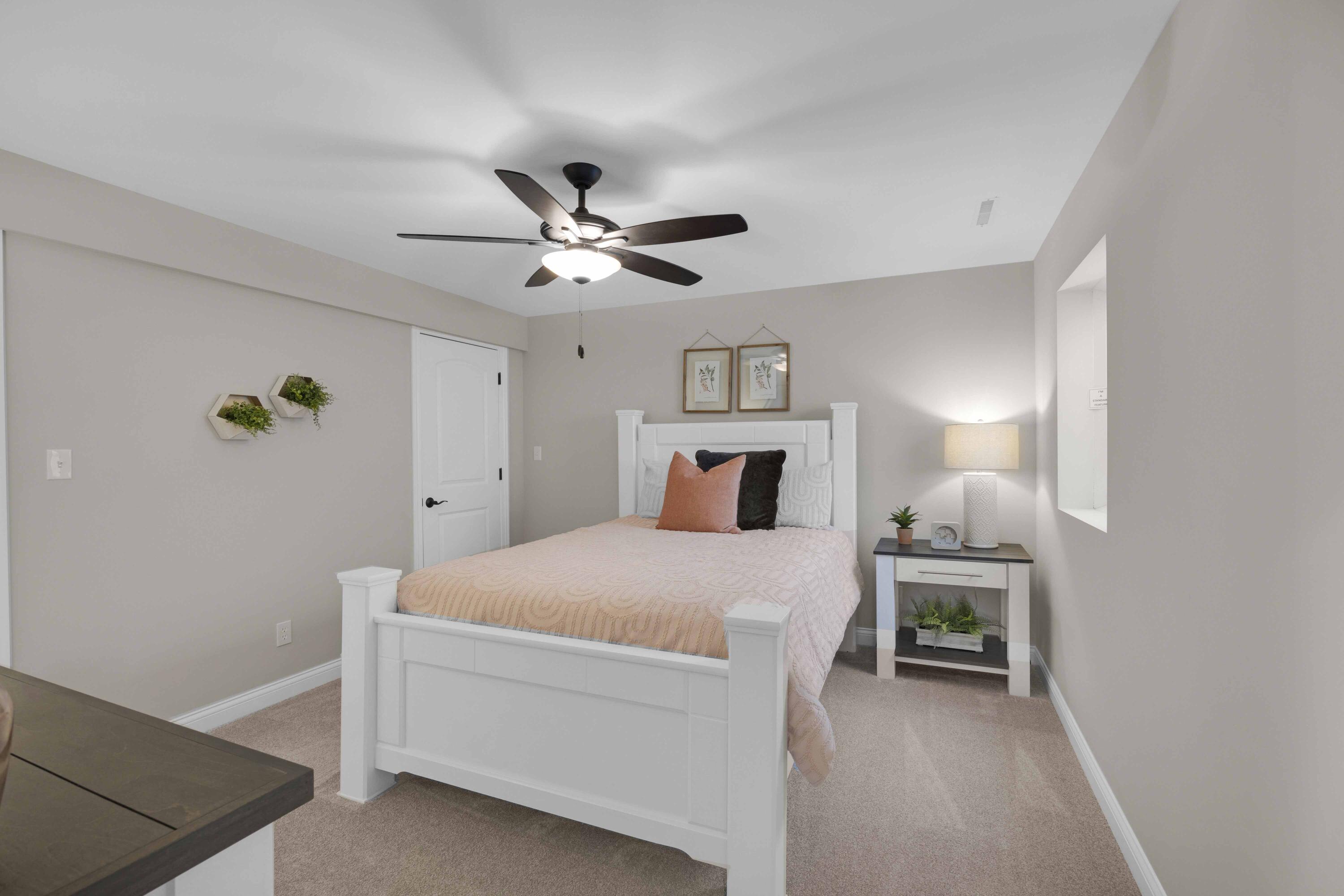 12817 Creekside Drive