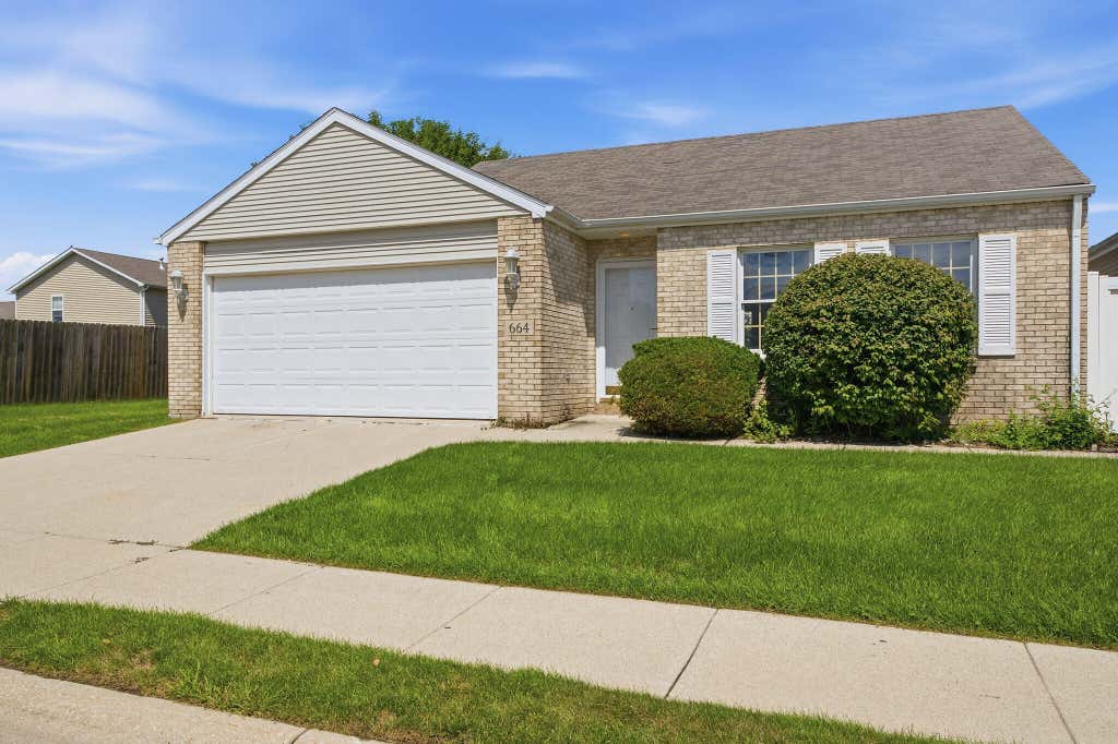 Photo of 664 Birch Court, Lowell, IN 46356 (MLS # 844060)