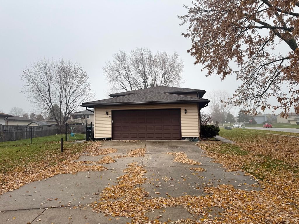 Photo of 6276 Robbins Road, Portage, IN 46368 (MLS # 833244)