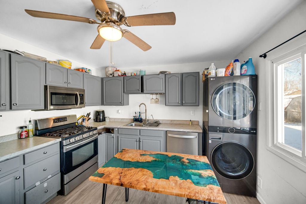 Photo of 3614 W 79th Place, Merrillville, IN 46410 (MLS # 832898)