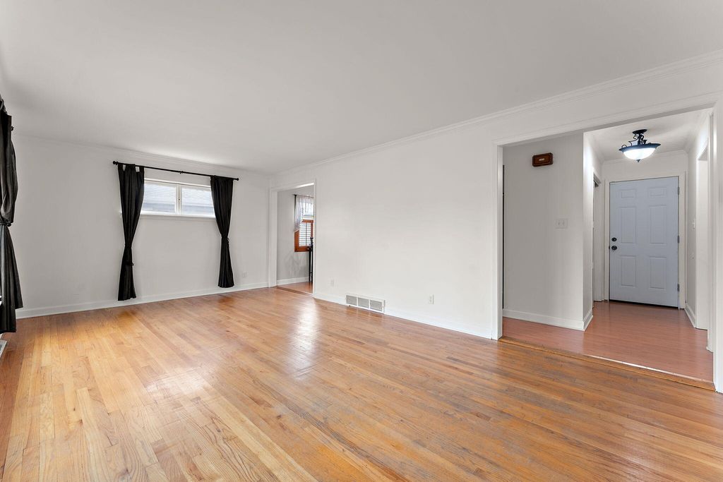 Photo of 8341 Kooy Drive, Munster, IN 46321 (MLS # 837662)