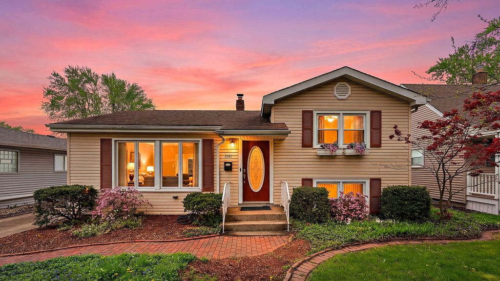 Photo of 8341 Kooy Drive, Munster, IN 46321 (MLS # 837662)