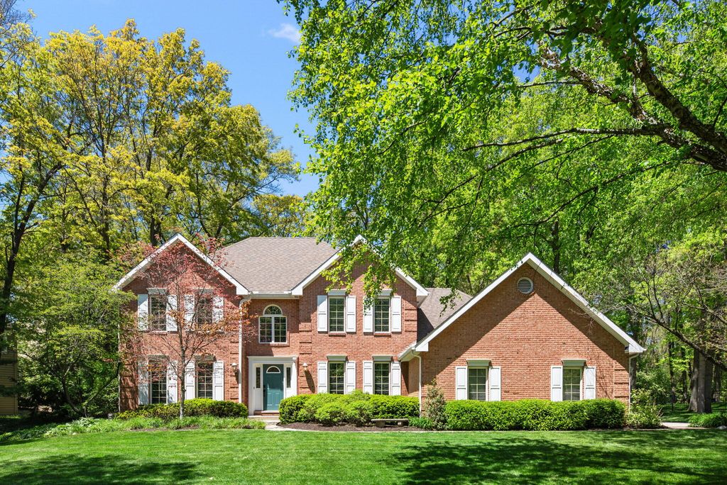 Photo of 4414 Thornbury Drive E, Valparaiso, IN 46383 (MLS # 838990)