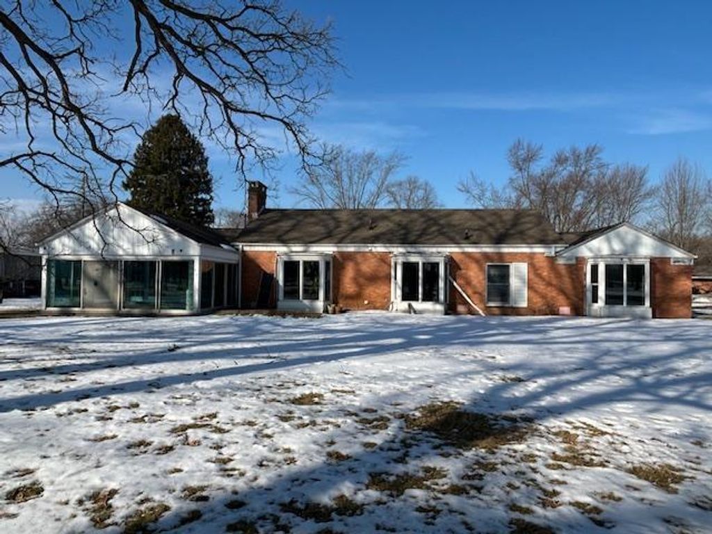 Photo of 2001 W 64th Place, Merrillville, IN 46410 (MLS # 833900)