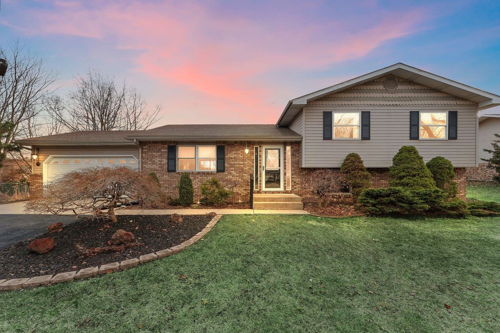 Photo of 5845 Stone Avenue, Portage, IN 46368 (MLS # 832772)