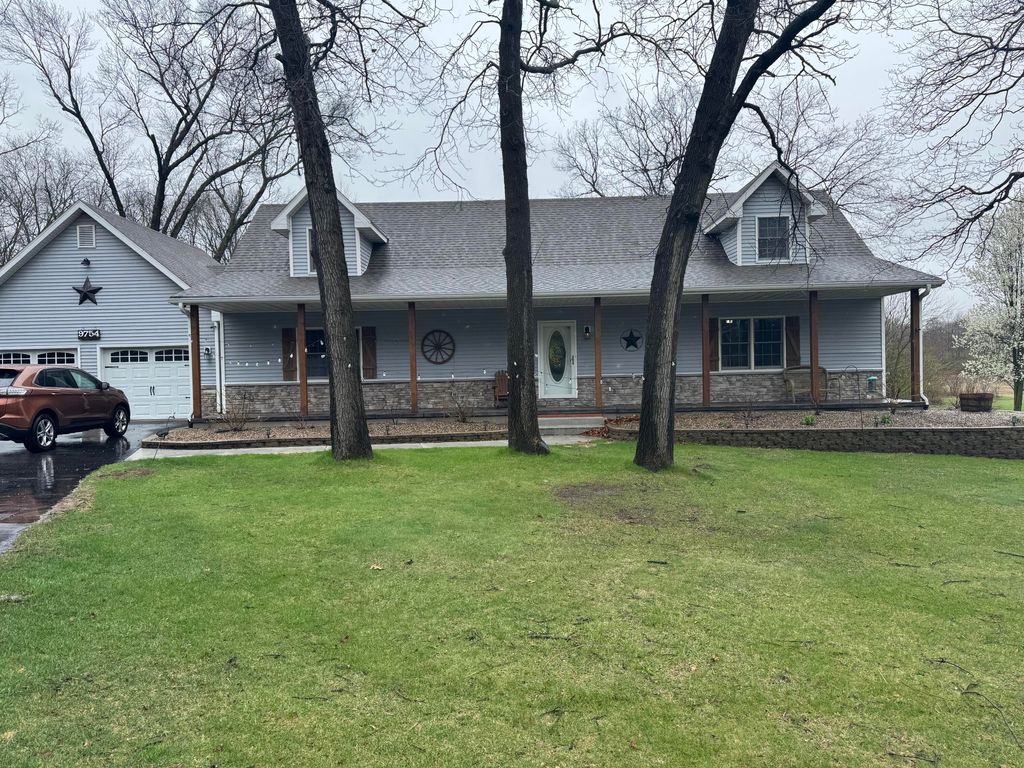 Photo of 9754 N Charter Road, DeMotte, IN 46310 (MLS # 836571)