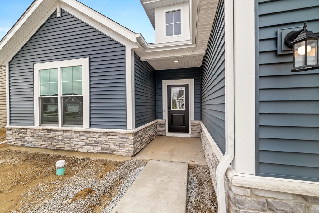 Photo of 3108 Hilltop Road, Valparaiso, IN 46385 (MLS # 837222)