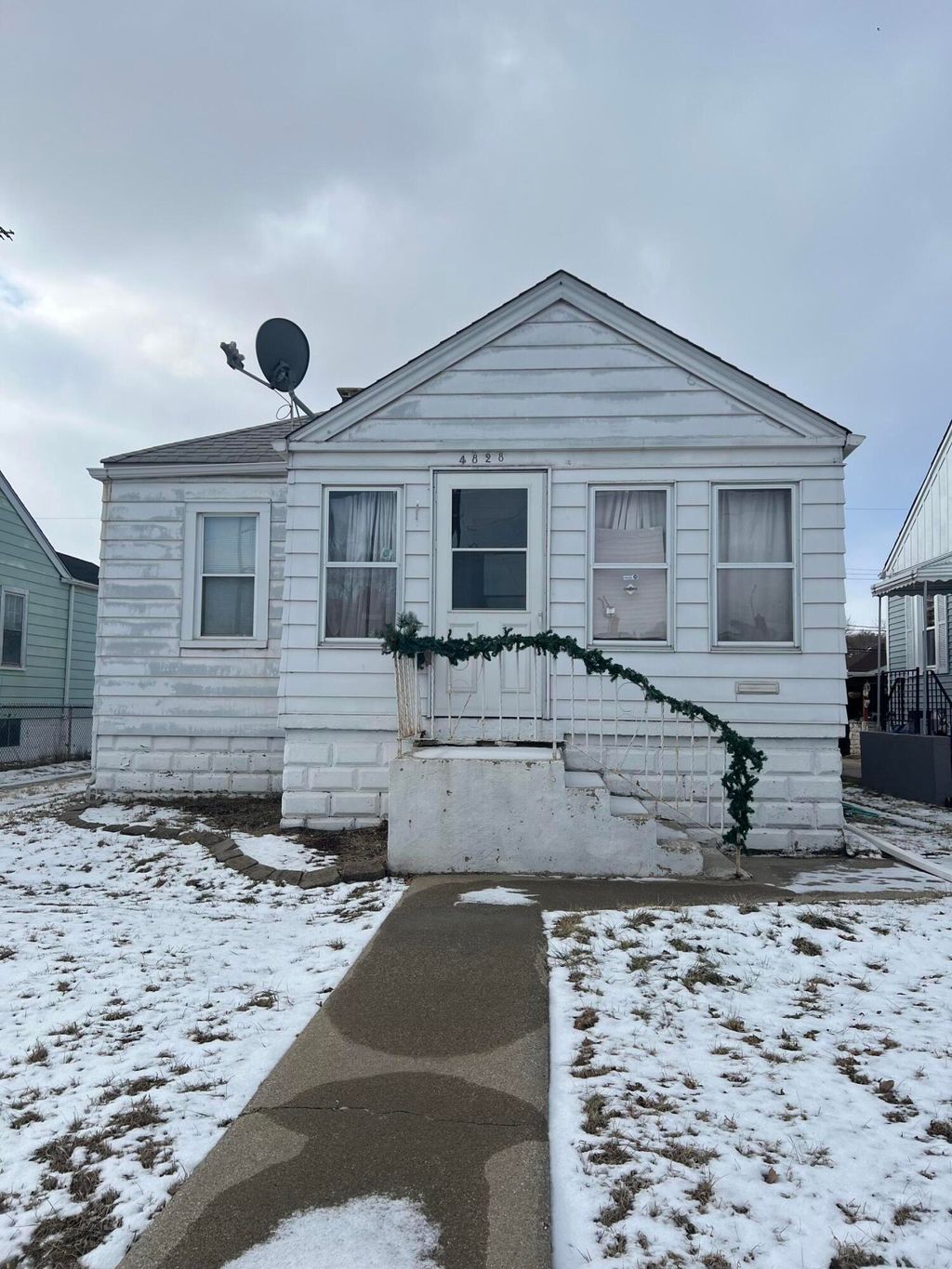 Photo of 4828 Chestnut Avenue, Hammond, IN 46327 (MLS # 832998)